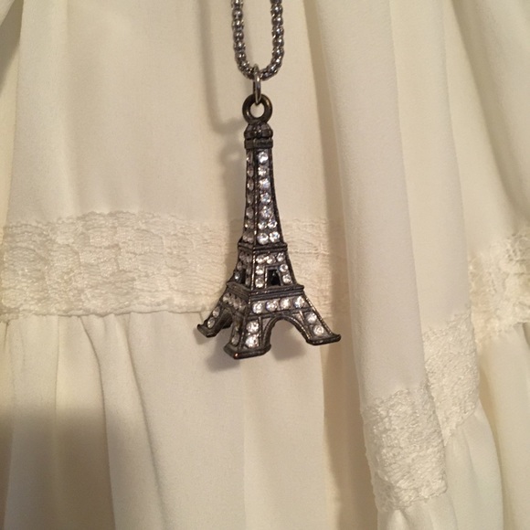 Paris Eiffel Tower Necklace - Picture 6 of 11
